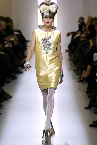 Look 46